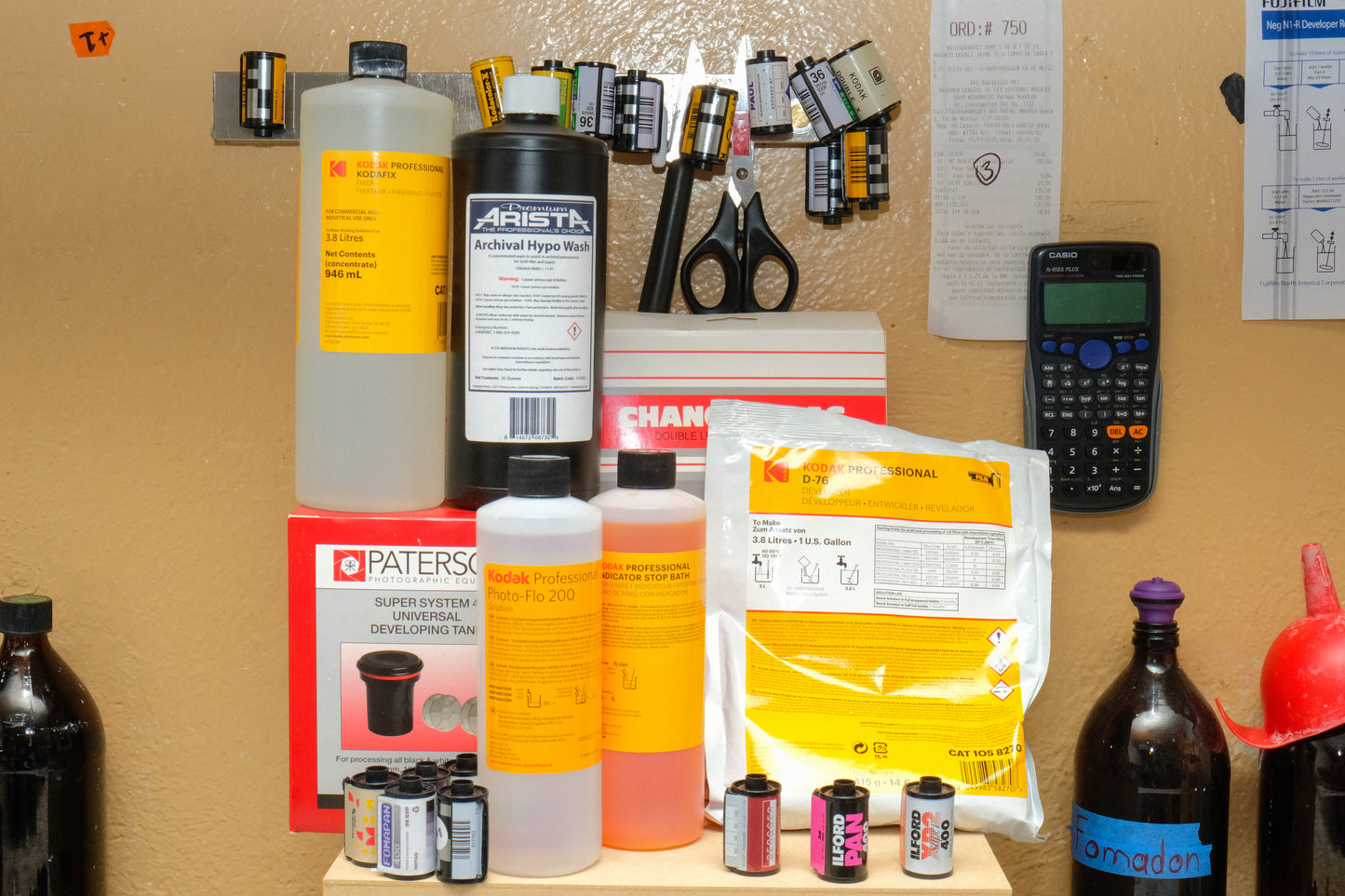 Kit Completo para Revelado de Película B&N en Casa – ASESORÍA INCLUIDA