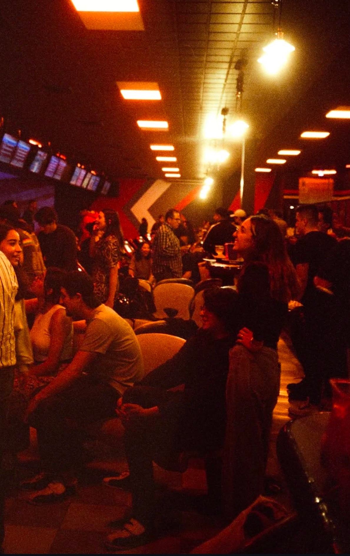 Paquete Film Vago 200T Película Color 35mm ECN2 36exp + Rev/Scan