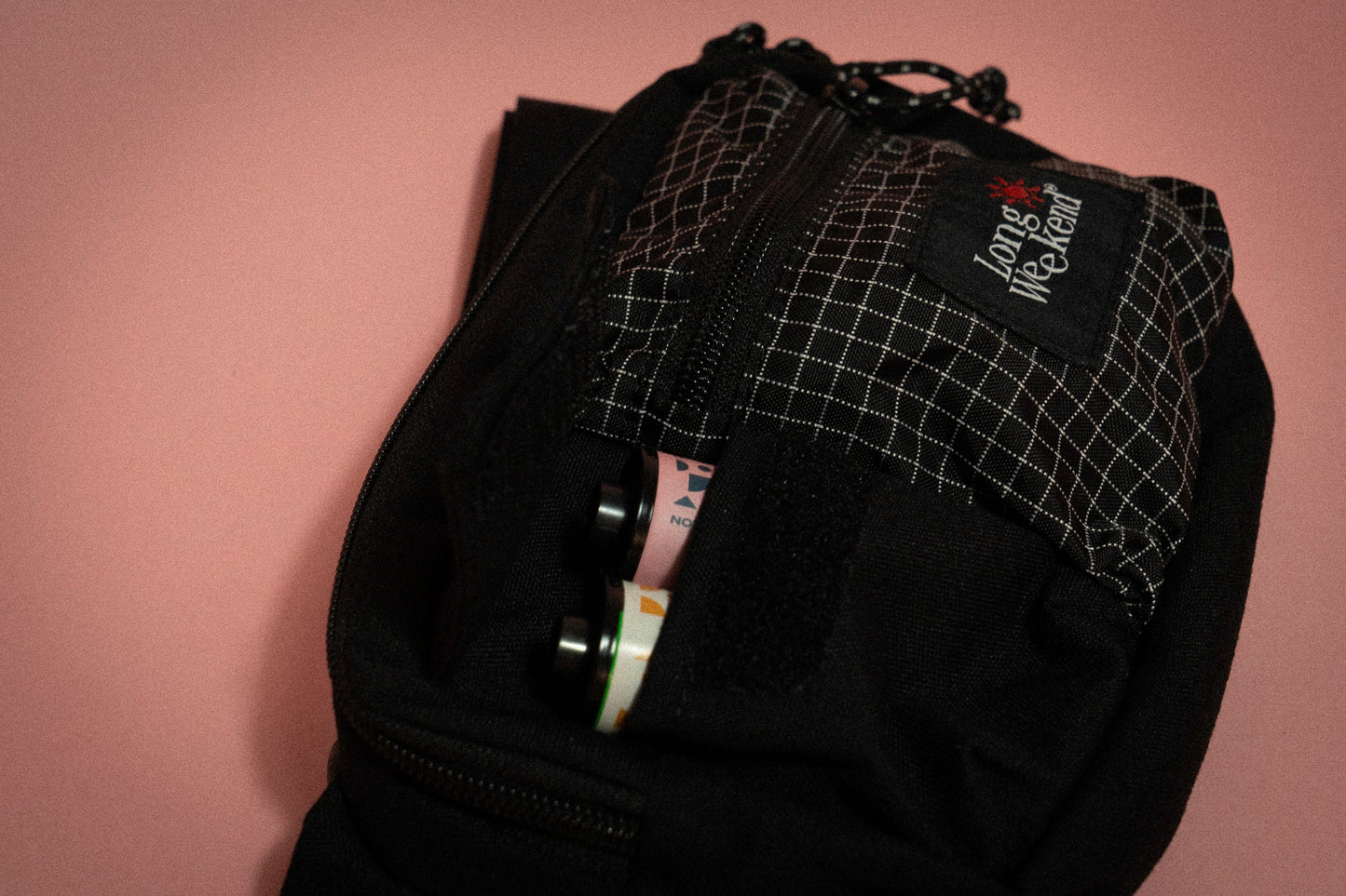 Long Weekend - Long Weekend Sling Monterey Cangurera - Negro