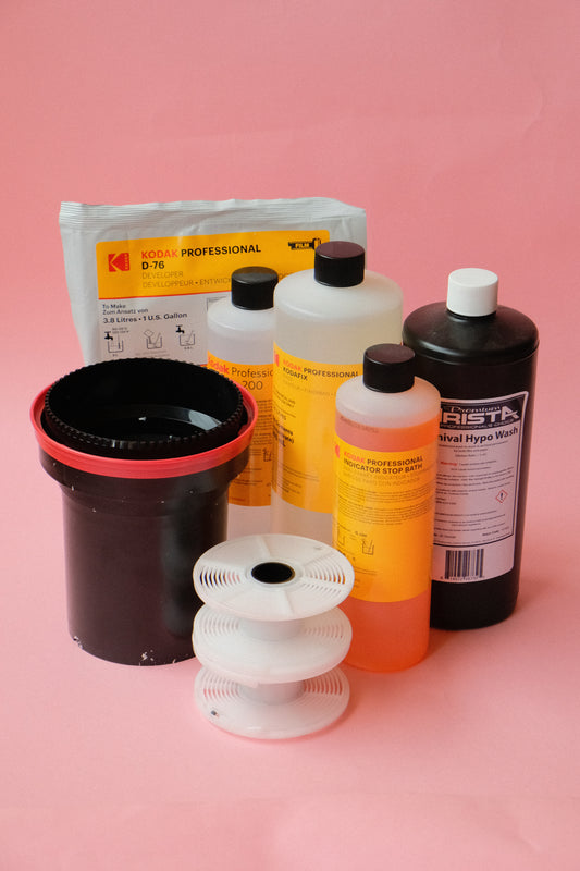 Kit Completo para Revelado de Película B&N en Casa – ASESORÍA INCLUIDA