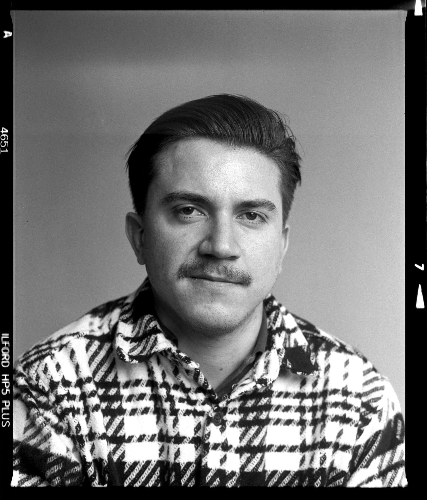 Ilford HP5 Plus 400 Película B/N 120 Formato Medio