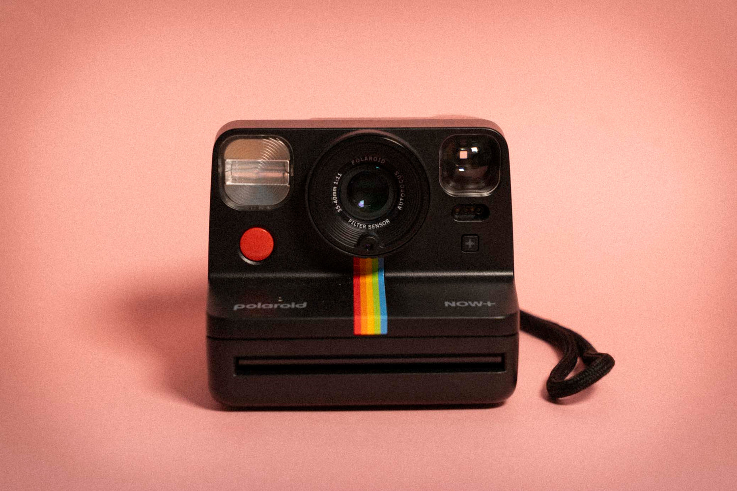 Polaroid Now i-Type - Cámara instantánea, película de color  negro + Polaroid y funda para cámara y correa para el cuello : Electrónica