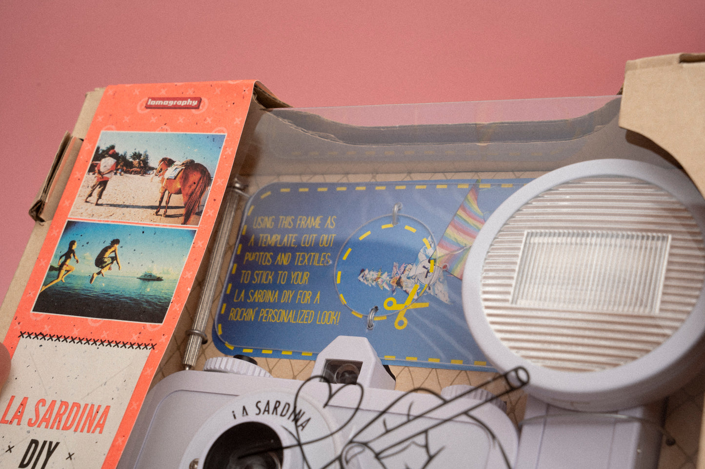Cámara Lomography La Sardina & Flash – DIY
