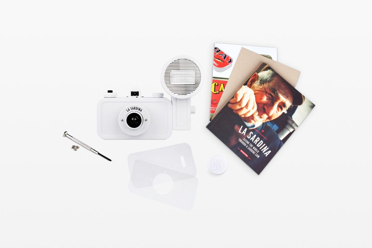 Cámara Lomography La Sardina & Flash – DIY