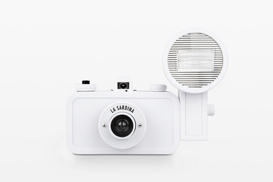 Cámara Lomography La Sardina & Flash – DIY